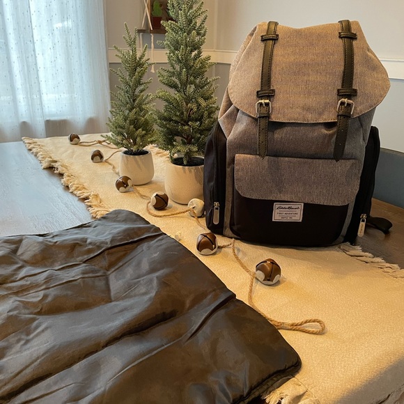 Eddie Bauer Places & Spaces Legend Backpack Diaper Bag - EXCELLENT CONDITION - Picture 3 of 4